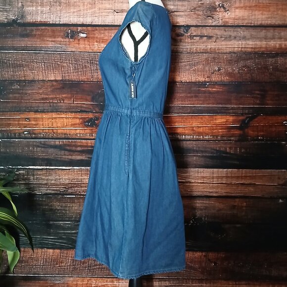 NWT Old Navy Dress Size 4 Fit & Flare Dark Wash Chambray Cap Sleeve Pockets Zip - Picture 5 of 12